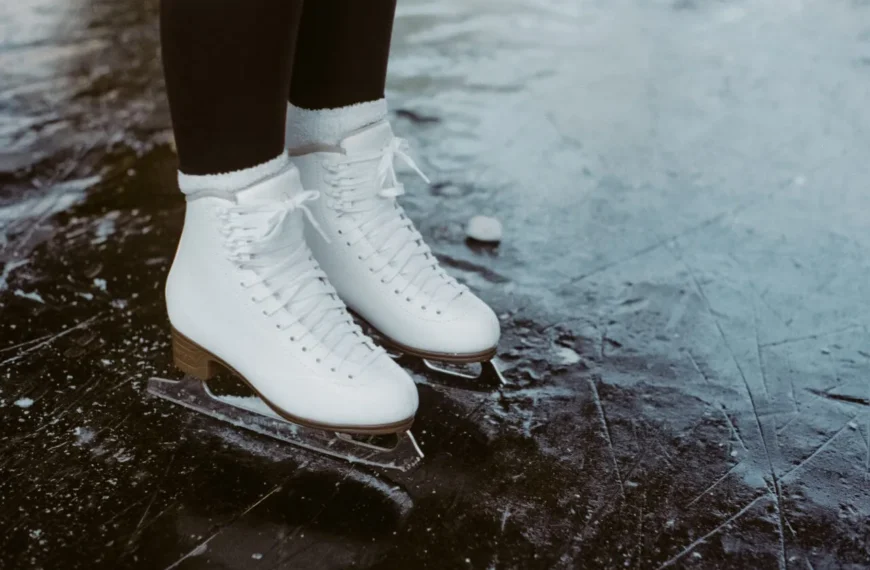 Choosing the Best Ice Skates for Beginners: The Perfect Pair
