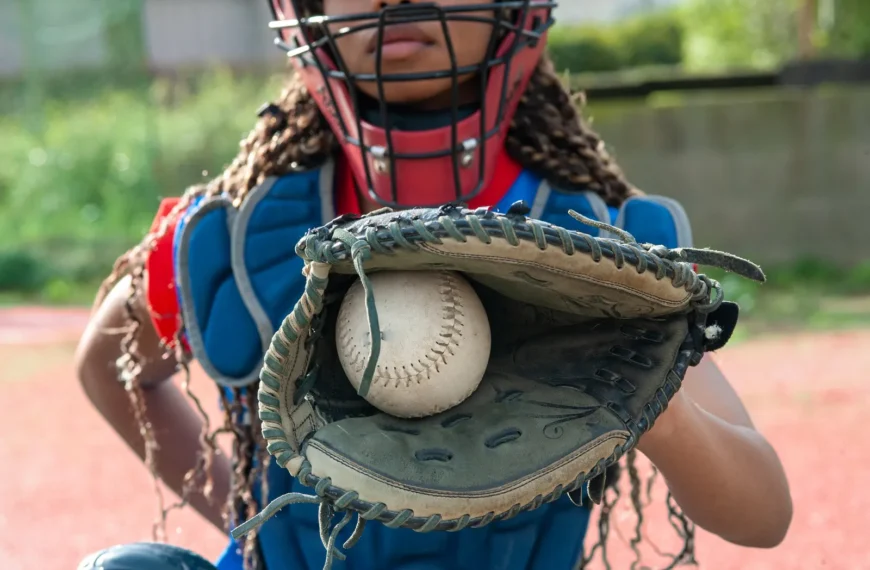 best softball catcher's mitt